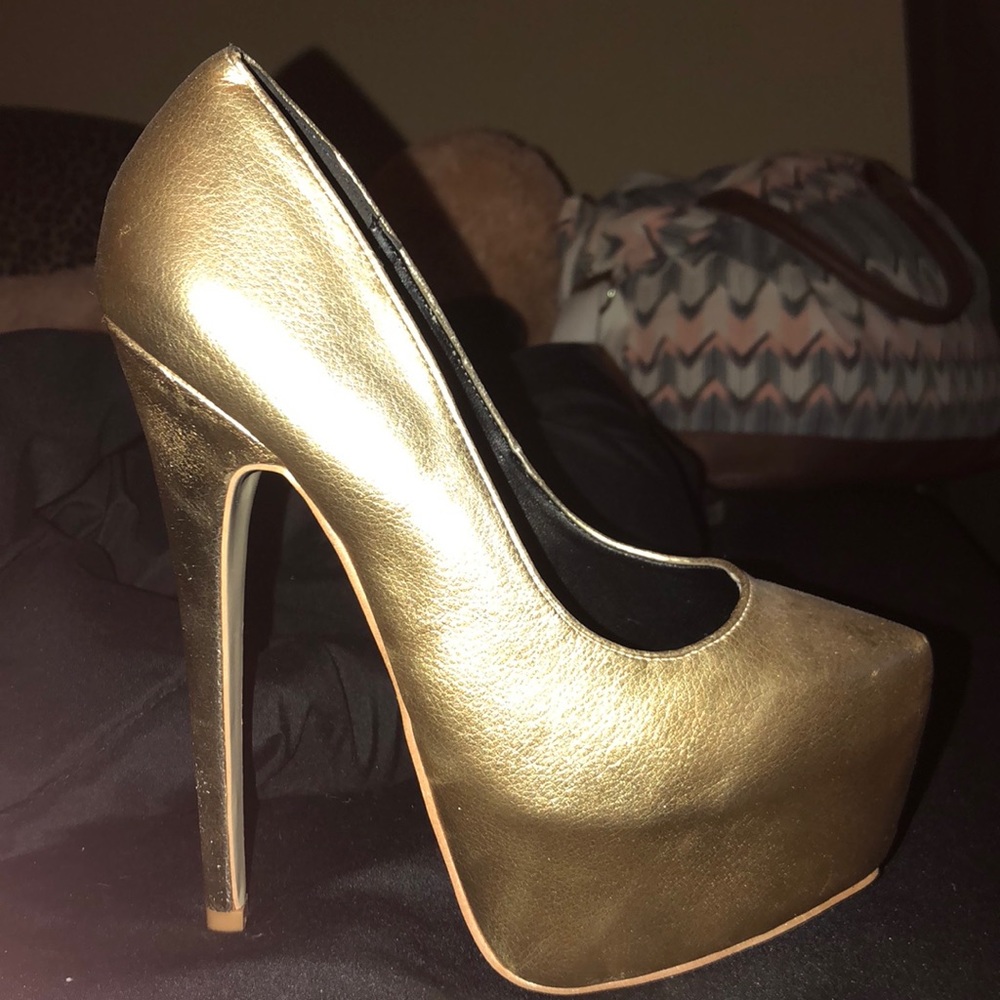 Shoe Dazzle Heels